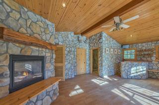 8697 Dyer Road, Salinas CA: https://media.crmls.org/mediaz/f19f6f90-8e6e-4b52-9d44-84abe4ced22d.jpg