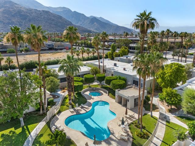 877 E Arenas Road, Palm Springs CA: https://media.crmls.org/mediaz/f19f8923-c9ec-42bc-a31d-16fff4ff6bd4.jpg