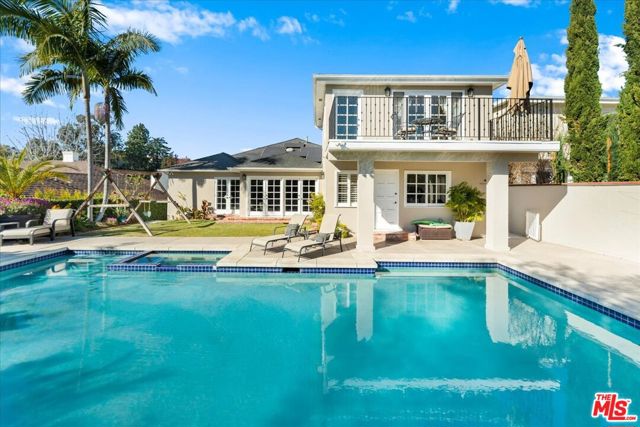314 S Glenroy Avenue, Los Angeles CA: https://media.crmls.org/mediaz/f1a2086a-c1a5-4a70-902d-fd047f51c772.jpg