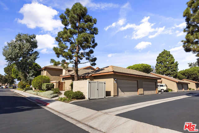 Spacious 2-Car Garage