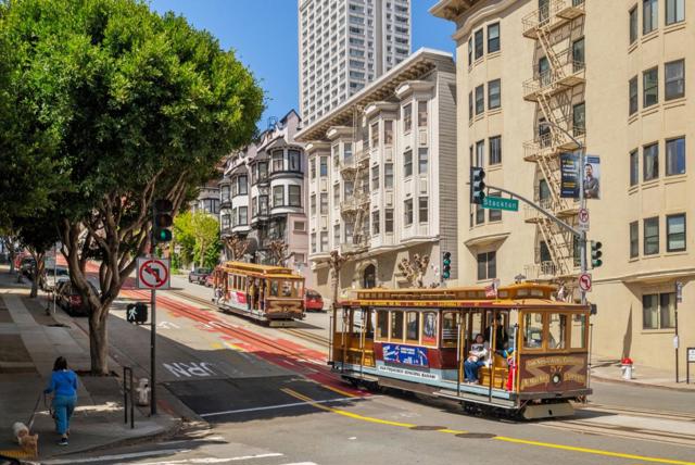 720 Stockton Street, San Francisco CA: https://media.crmls.org/mediaz/f1a33ab5-35fe-4f38-8811-0064af0858e3.jpg