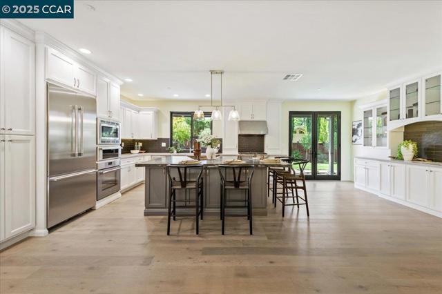 132 Quinterra Ln, Danville CA: https://media.crmls.org/mediaz/f1a5b0c3-dac1-474d-a5fc-176a51ea5888.jpg