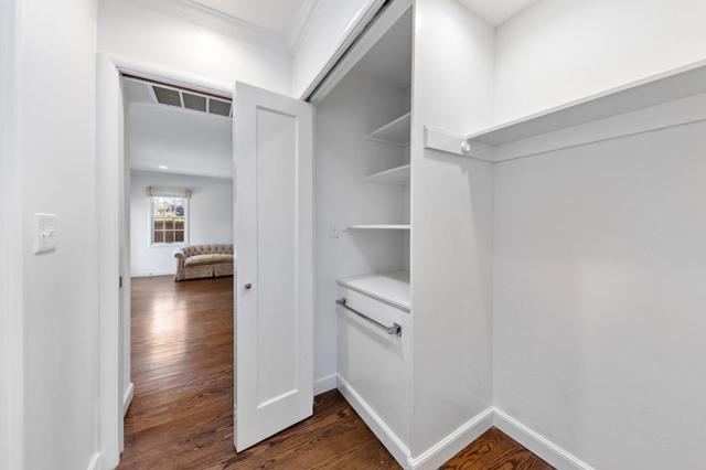680 Fairway Circle, Hillsborough CA: https://media.crmls.org/mediaz/f1a6814c-835e-4537-be77-d28f097935bd.jpg