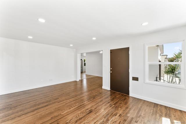 709 4th AVE, Chula Vista CA: https://media.crmls.org/mediaz/f1a6e529-88b3-4d33-9d23-3f02c5f56692.jpg