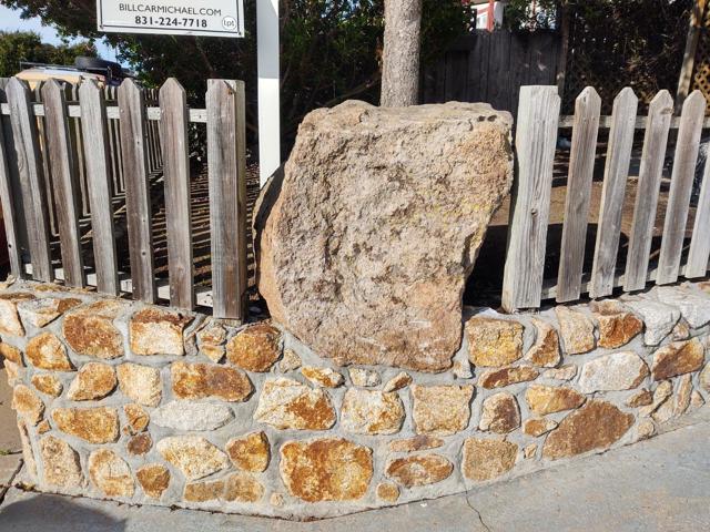 1714 Luxton Street, Seaside CA: https://media.crmls.org/mediaz/f1a7dc68-8bf7-464c-afe1-6d80a5492591.jpg