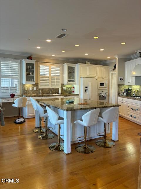 Detail Gallery Image 4 of 23 For 1470 Viewpoint Dr, Oxnard,  CA 93035 - 4 Beds | 3 Baths