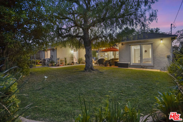 4546 Allott Avenue, Sherman Oaks CA: https://media.crmls.org/mediaz/f1a853a1-319e-4ecc-85c9-45161bdf6207.jpg