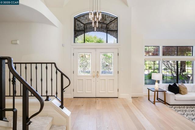 3363 Deer Hollow Drive, Danville CA: https://media.crmls.org/mediaz/f1a85dfb-186d-49d4-9bb7-2a6c4236fdb1.jpg