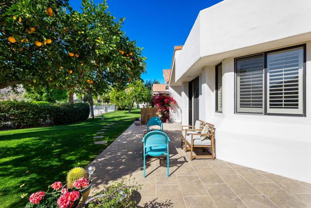 78038 Calle Norte, La Quinta CA: https://media.crmls.org/mediaz/f1a870ef-0c2c-4dbb-a940-38c127713e7f.jpg
