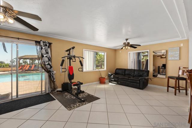 4816 Redondo Dr, La Mesa CA: https://media.crmls.org/mediaz/f1a89cdb-d5da-4e55-83ec-df462ea27251.jpg