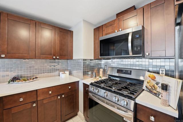 Detail Gallery Image 9 of 36 For 374 Forest Pl, Vista,  CA 92083 - 2 Beds | 1/1 Baths