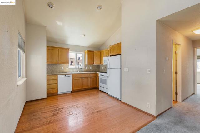 2116 LUNA AVENUE, San Leandro CA: https://media.crmls.org/mediaz/f1a9fa80-f034-4569-a784-10d37472ebb4.jpg