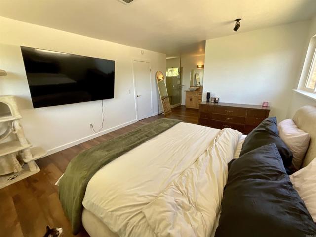 38281 Western Hills Drive, Anza CA: https://media.crmls.org/mediaz/f1aa23e9-21f9-4ac8-b503-82a65b7c055b.jpg