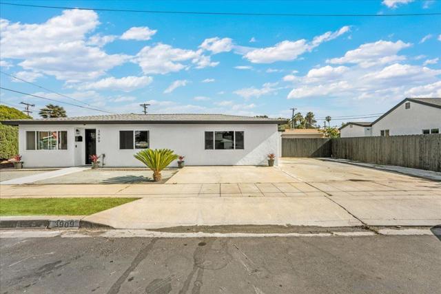 3905 3909 Cottonwood St, San Diego CA: https://media.crmls.org/mediaz/f1aacf1b-9cf1-4f7c-924a-d4adbc97e1f3.jpg