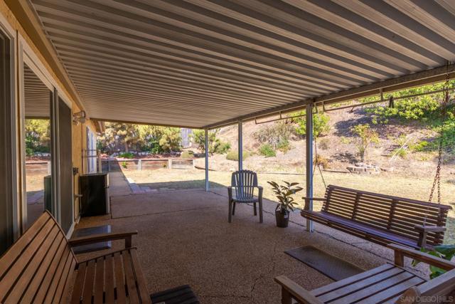 2941 Ariane Dr, San Diego CA: https://media.crmls.org/mediaz/f1ab9bd3-025a-46a6-8789-298fc24cdbef.jpg