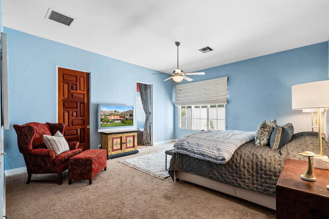 77175 Avenida Arteaga, La Quinta CA: https://media.crmls.org/mediaz/f1ac9062-752b-4094-a507-9e26692971b8.jpg