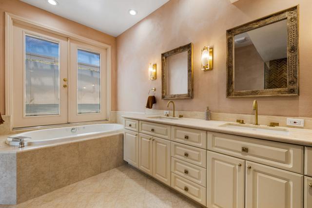 Image 23 of 37 For 73571 El Hasson Circle
