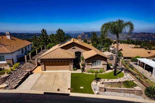 2307 Columbine Drive, Alpine CA: https://media.crmls.org/mediaz/f1ad972b-748a-47d4-ad88-4c3410968326.jpg