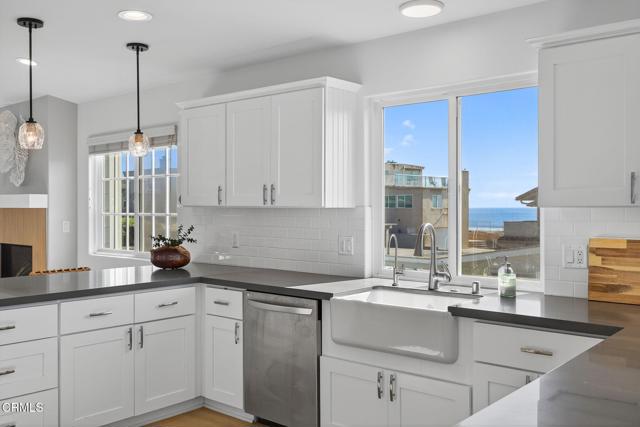 Detail Gallery Image 17 of 57 For 1111 Dover Ln, Ventura,  CA 93001 - 4 Beds | 3/1 Baths