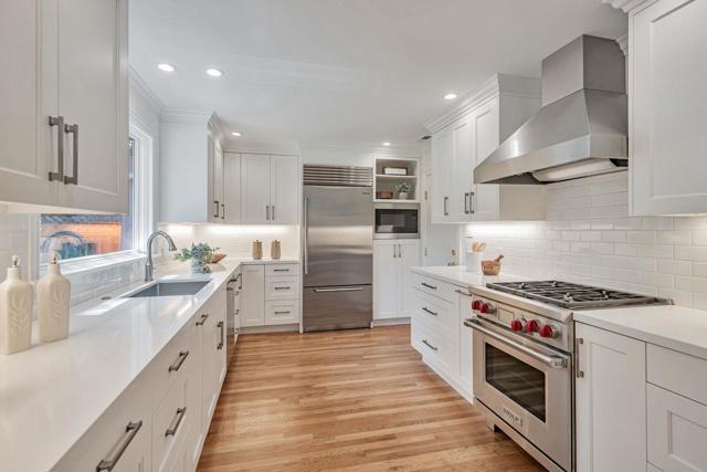 916 Peggy Lane, Menlo Park CA: https://media.crmls.org/mediaz/f1aeaa90-e5fb-41fb-8e5f-26b6d6377b64.jpg