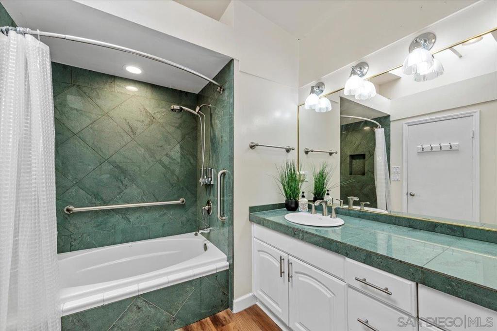 MLS #250041123SD image #38