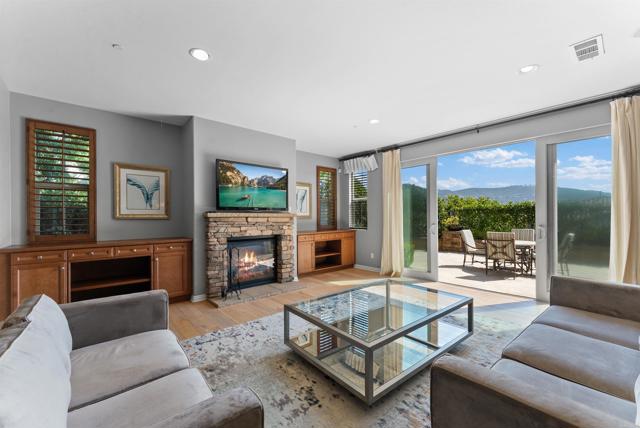 Detail Gallery Image 8 of 62 For 7090 Sitio Corazon, Carlsbad,  CA 92009 - 4 Beds | 3/1 Baths