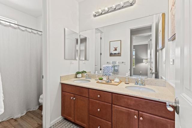 2846 Roundstone Drive, Gilroy CA: https://media.crmls.org/mediaz/f1aed707-74be-45c5-878a-ad89bc16a571.jpg