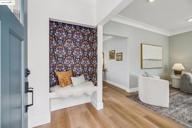 617 59th St, Oakland CA: https://media.crmls.org/mediaz/f1af262e-0ed8-4607-966f-992bffc642f9.jpg