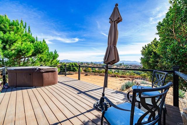 1185 Cedar Summit Drive, Ramona CA: https://media.crmls.org/mediaz/f1afe379-0c03-497c-afa8-0f53392c9009.jpg