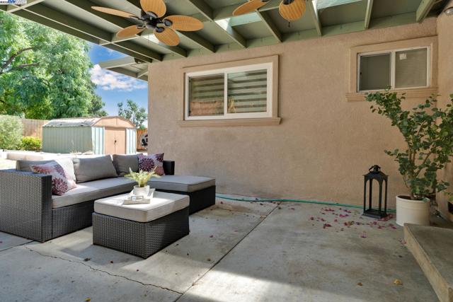 635 Janice Ave, Hayward CA: https://media.crmls.org/mediaz/f1b005dc-afe6-4ac3-b2cf-a28877063f0d.jpg