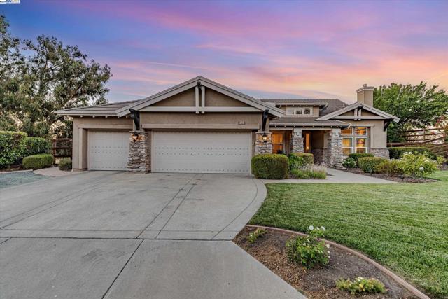 Image 1 of 60 For 2531 Leona Pl