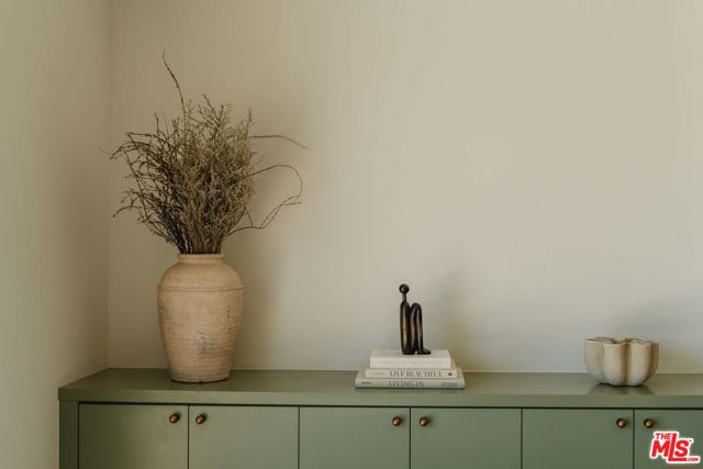 29204 Deep Shadow Drive, Agoura Hills CA: https://media.crmls.org/mediaz/f1b0ea29-7bd9-4531-8a13-55d12384c4dc.jpg