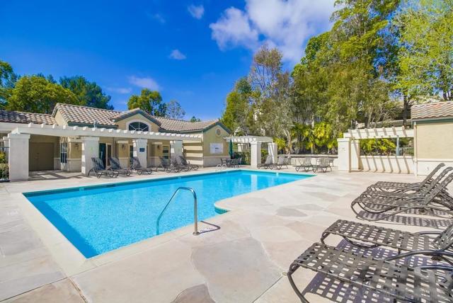 3534 Caminito El Rincon, San Diego CA: https://media.crmls.org/mediaz/f1b12ba7-6520-4d22-bc73-4437837c9646.jpg