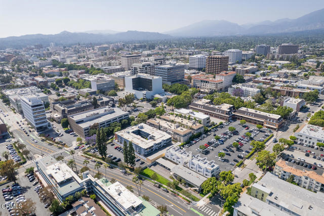 999 Cordova Street, Pasadena CA: https://media.crmls.org/mediaz/f1b1fdc5-9a05-4bb4-bd60-11fd959c4ed6.jpg
