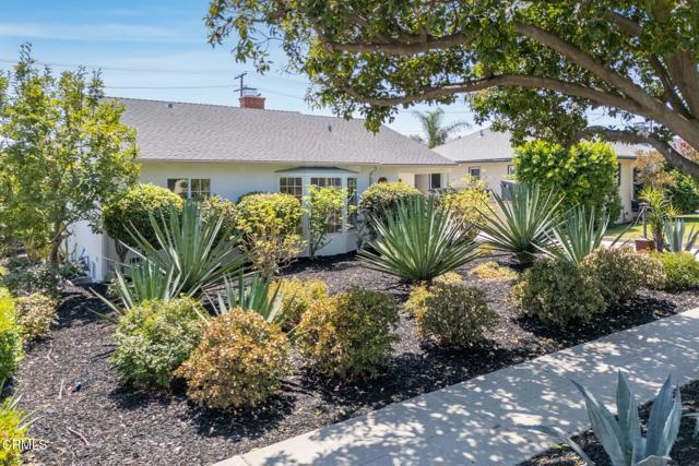 2376 Monte Vista Street, Pasadena CA: https://media.crmls.org/mediaz/f1b22e5f-c30a-403d-8269-35cba331380f.jpg