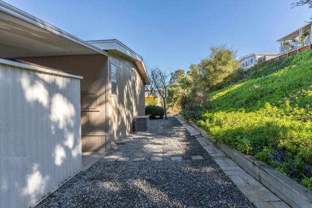 Detail Gallery Image 25 of 37 For 2130 Sunset Dr #55,  Vista,  CA 92081 - 2 Beds | 2 Baths