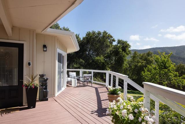 27465 Loma Del Rey, Carmel Valley CA: https://media.crmls.org/mediaz/f1b2a3df-66c9-4fa1-8750-c55b240ce74d.jpg
