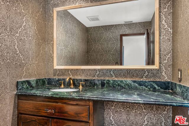 4 Bed Home for Sale in Los Angeles, California