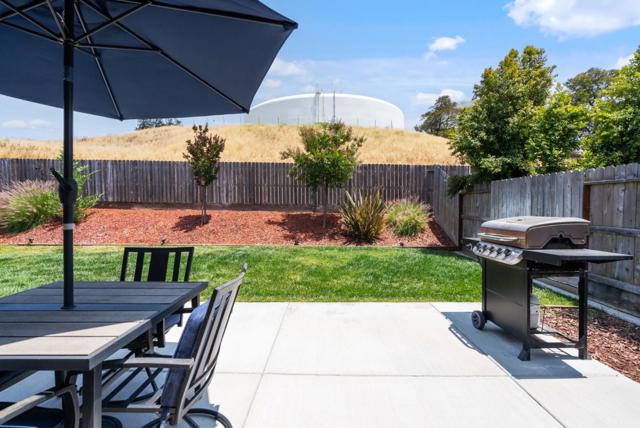 1621 Castlerock Drive, Hollister CA: https://media.crmls.org/mediaz/f1b32e84-9127-46d3-ba67-5b16e244f089.jpg