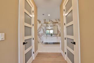 341 Carlyn Avenue, Campbell CA: https://media.crmls.org/mediaz/f1b3f16c-248f-4324-a8fa-a4c6ebce1cc5.jpg