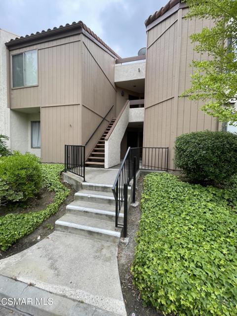 1772 Sinaloa Road, Simi Valley CA: https://media.crmls.org/mediaz/f1b48466-e4ad-4a5e-a71a-49fc23961bd8.jpg