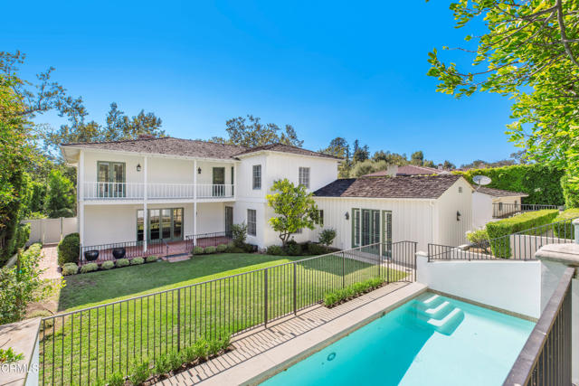 1184 Arden Road, Pasadena CA: https://media.crmls.org/mediaz/f1b49793-c98c-425e-be0b-7accc393c186.jpg