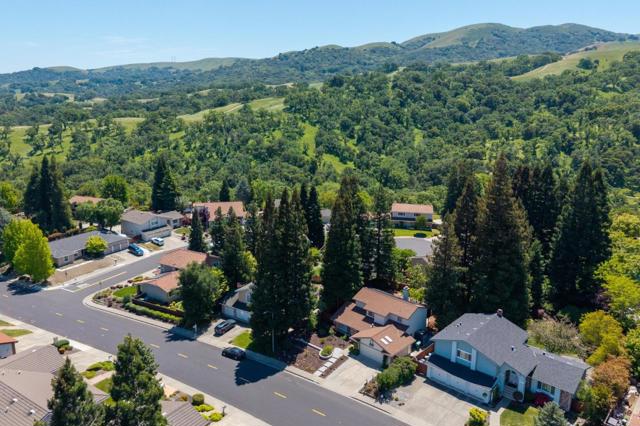 2821 Morgan Drive, San Ramon CA: https://media.crmls.org/mediaz/f1b50673-fc5f-426f-af44-7acf0e9b0f77.jpg