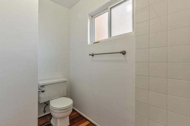 382 Coronado Avenue, Long Beach CA: https://media.crmls.org/mediaz/f1b5b3de-382e-4f48-a449-b92db0350582.jpg