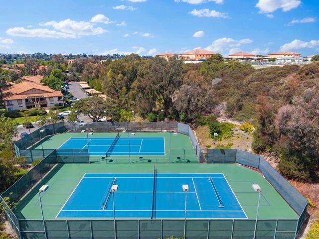 12550 Carmel Creek Rd, San Diego CA: https://media.crmls.org/mediaz/f1b5ef21-5f59-49f8-87b4-6c0f8fb53648.jpg