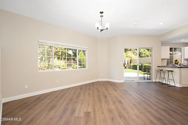 1012 Pan Court, Newbury Park CA: https://media.crmls.org/mediaz/f1b71d51-f0e6-4afd-a1cb-62813a0e2f7e.jpg