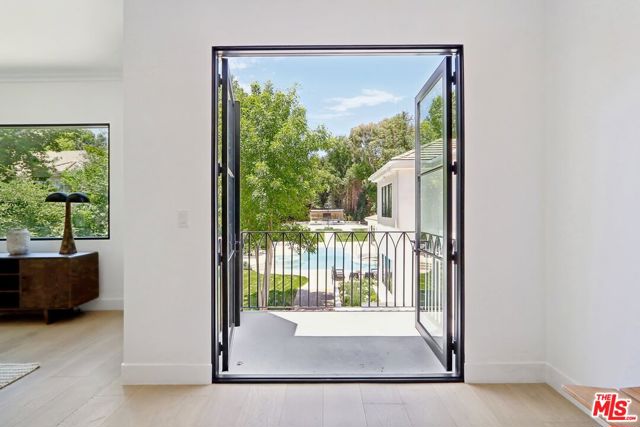 4261 Temma Court, Calabasas CA: https://media.crmls.org/mediaz/f1b7992f-f9b2-4e90-86a2-499e3141dd44.jpg