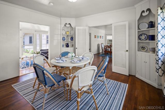 1506 5Th St, Coronado CA: https://media.crmls.org/mediaz/f1b7c11b-9209-4f29-92d3-8ce758572334.jpg
