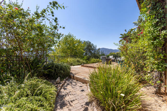 Detail Gallery Image 39 of 40 For 1932 Hilldale Dr, La Canada Flintridge,  CA 91011 - 4 Beds | 2/1 Baths