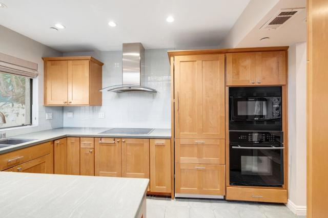 420 Esplanade, Redondo Beach, California 90277, 2 Bedrooms Bedrooms, ,2 BathroomsBathrooms,Residential,For Sale,Esplanade,ML82036336